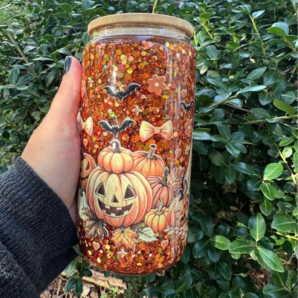 Halloween snowglobe glass can